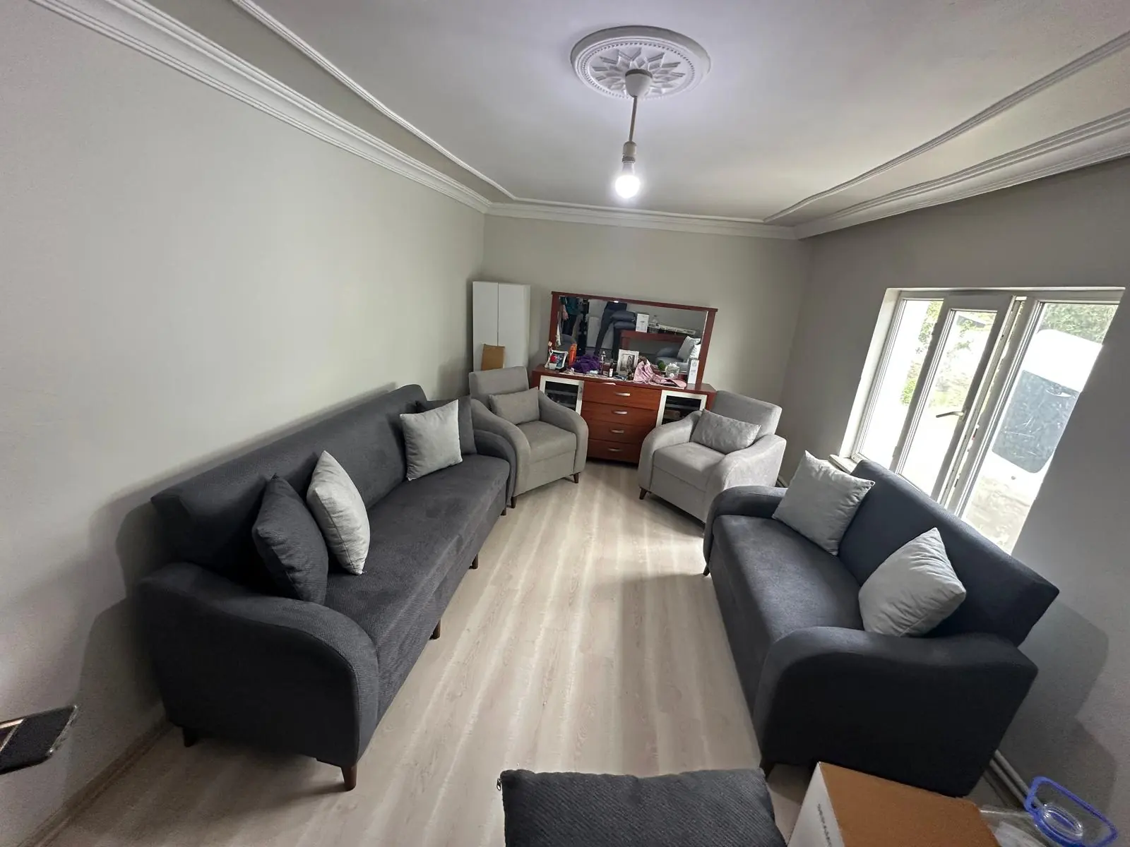 Kullanıma hazır yeni koltuk takımı
