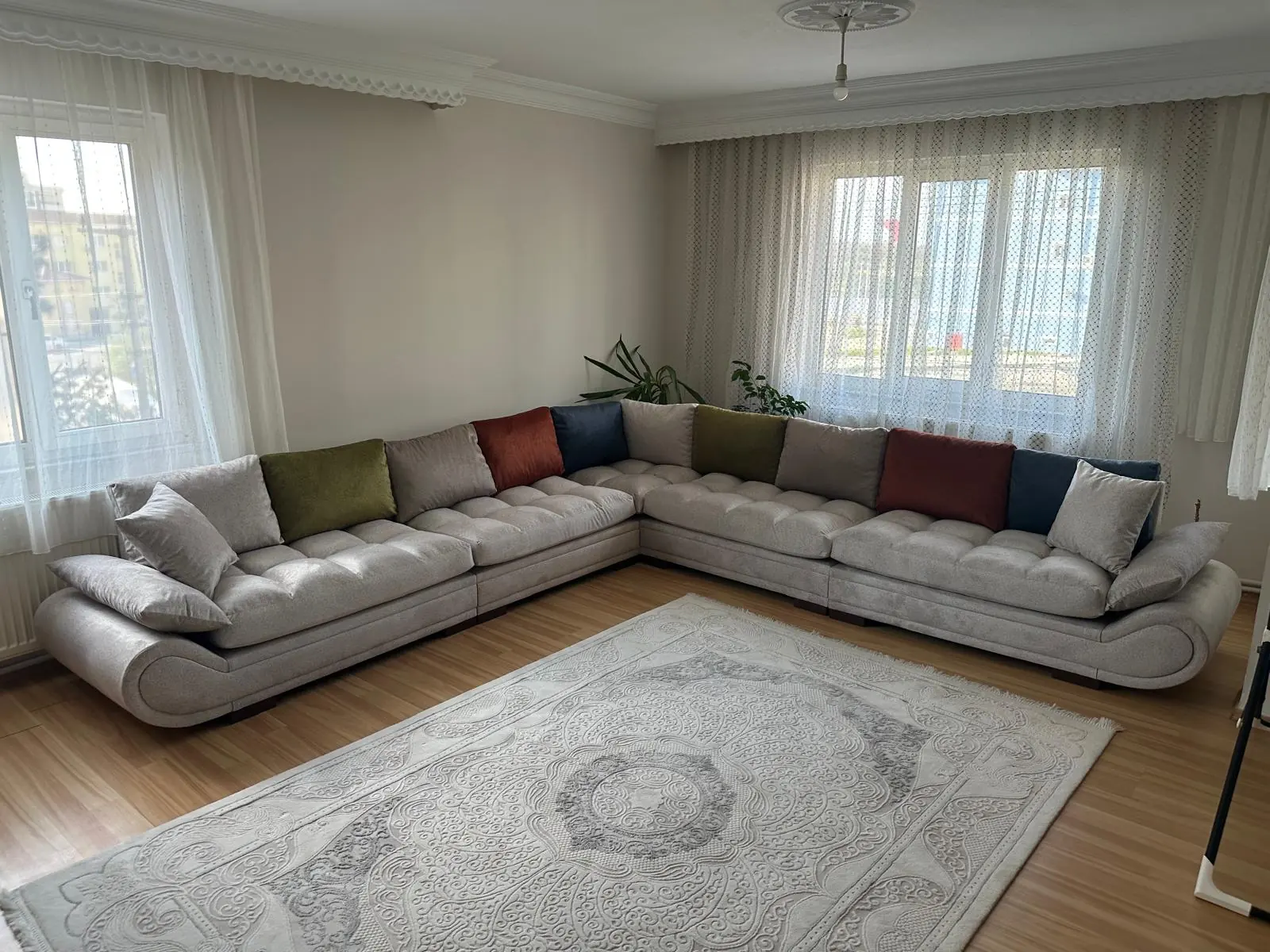 Atölyede üretilen koltuk takımı
