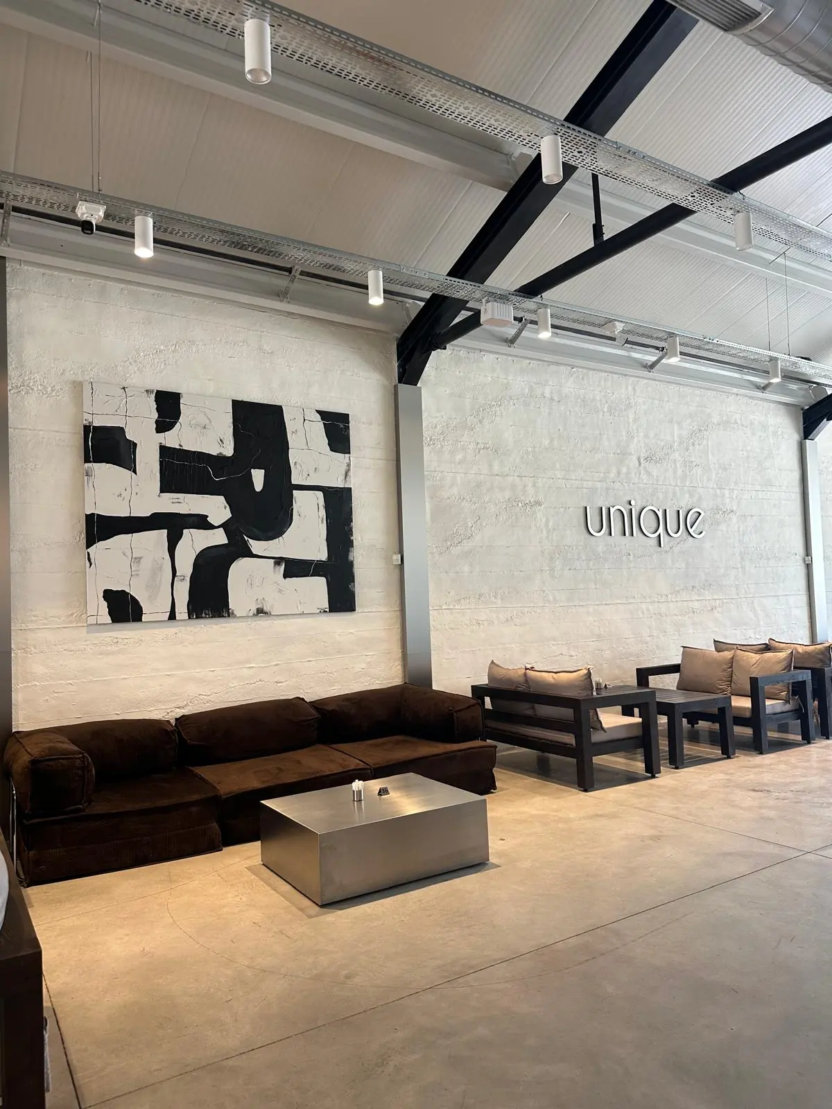 Cafe Unique için hazırlanan özel ölçü oturma alanı
