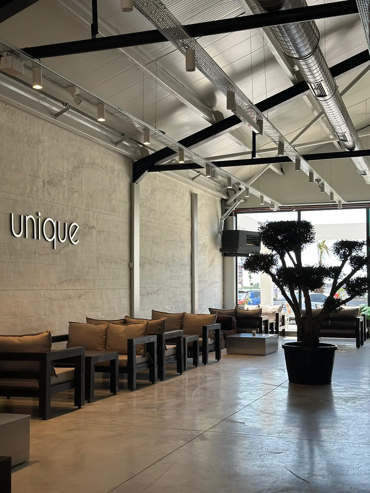Cafe Unique döşeme ve loca çalışması